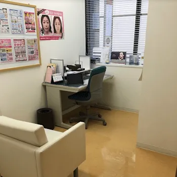 品川スキンクリニック 新潟院のフォトフェイシャルを受ける前の診察室