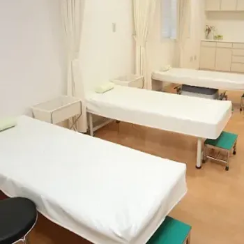 きど皮ふ科の医療ハイフを受ける施術室