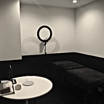 ルラ美容クリニック 新潟院の医療ハイフを受ける施術室