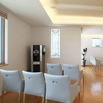 センター前皮膚科のイオン導入を受ける前の待合室