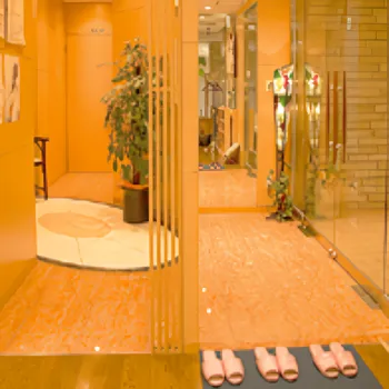 アリナガ美容外科・歯科のエントランス