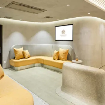 レジーナクリニック 大分付近1院のジェントルマックスプロの施術を受ける前の待合室