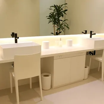 クララ美容皮膚科 那覇院のフォトフェイシャルを受けた後のパウダールーム