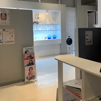 Mスキンクリニックのフォトフェイシャルを受ける前の待合室