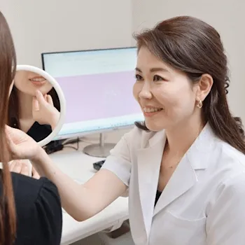 Mスキンクリニックのフォトフェイシャルを担当する医師