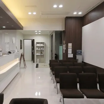 品川スキンクリニック 沖縄院のフォトフェイシャルを受ける前の待合室