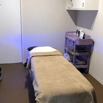 当山美容形成外科のフォトフェイシャルを受ける処置室