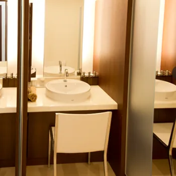 品川スキンクリニック 沖縄院の医療ハイフを受けた後の化粧室