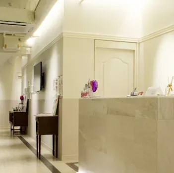 表参道スキンクリニック 沖縄院のイオン導入を受ける前の受付