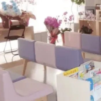 しんはま耳鼻科・形成外科・皮ふ科のイオン導入を受ける前の待合室