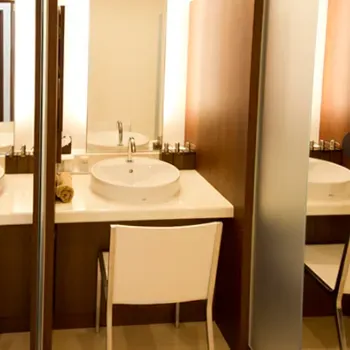 品川スキンクリニック 沖縄院のイオン導入を受けた後のパウダールーム