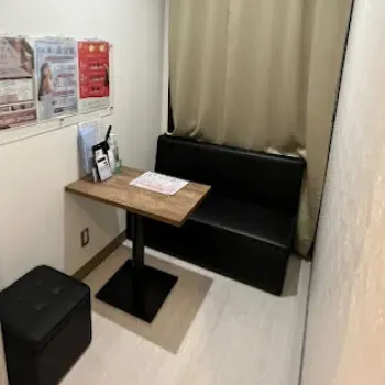 湘南美容クリニック 那覇院のイオン導入を受ける前のカウンセリングルーム