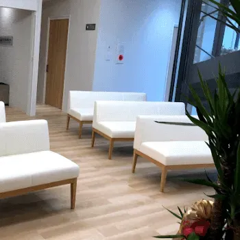 当山美容形成外科のイオン導入を受ける前の待合室