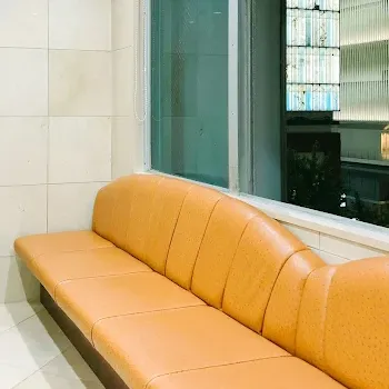 共立美容外科 大阪2院のエラボトックスを受ける前の待合室