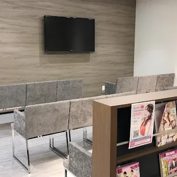 品川美容外科 大阪3院のエラボトックスを受ける前の待合室