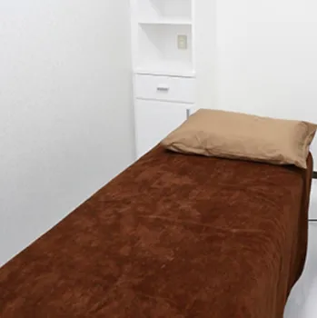 大美会クリニック 大阪3院のジェントルマックスプロによる施術を受ける施術室