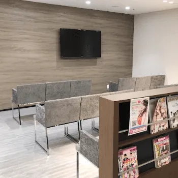 品川美容外科 大阪3院のヒアルロン酸注射を受ける前の受付