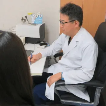 大塚美容形成外科 札幌院のエラボトックスを受ける前のカウンセリングの様子