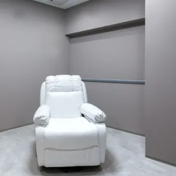 フェイス美容外科の医療ハイフを受ける施術室