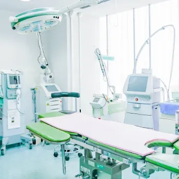 共立美容外科 仙台院の医療ハイフを受ける施術室