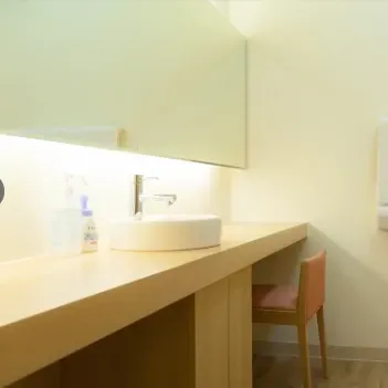 ファミリア皮膚科長町のイオン導入を受けた後のパウダールーム