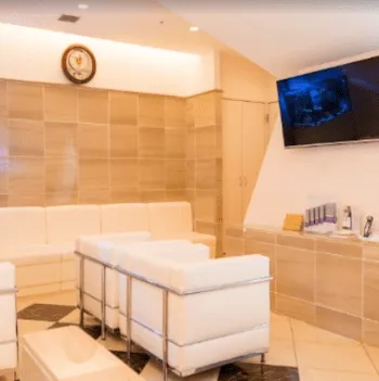 ツツイ美容外科のポテンツァを受ける前の待合室