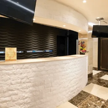 共立美容外科 東京4院のヒアルロン酸注射を受けるクリニックの入り口