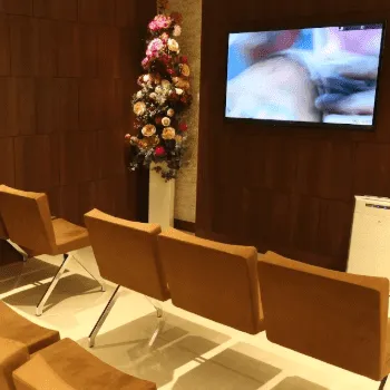 品川美容外科 東京5院のハイドラフェイシャルを受ける前の待合室