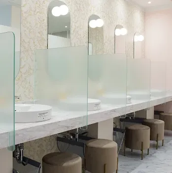 ルラ美容クリニック 東京7院の肩ボトックスを受けた後のパウダールーム