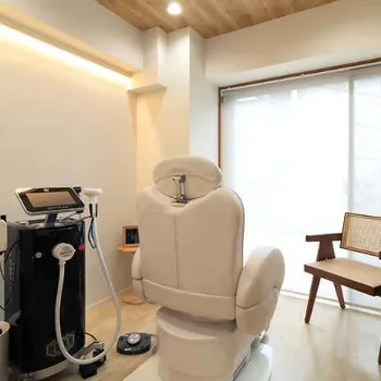 エバーグリーンメディカルクリニックのモフィウス8を受ける施術室