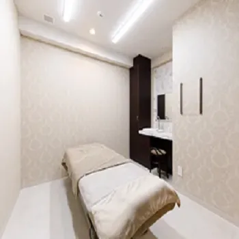 銀座よしえクリニック 六本木院のモフィウス8を受ける施術室