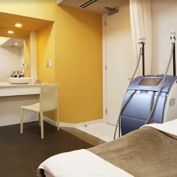 THE CLINIC 東京院のモフィウス8を受ける施術室