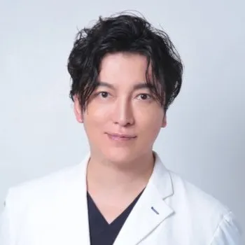 東京皮膚科・形成外科 銀座院のモフィウス8の施術を担当する医師