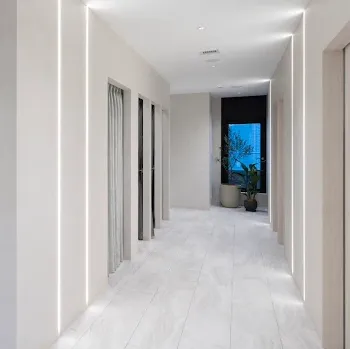 LIVELY CLINIC 浜松町院の院内の様子