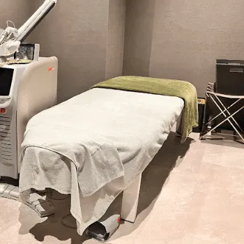 エトワールレジーナクリニック 東京2院のフォトフェイシャルを受ける施術室