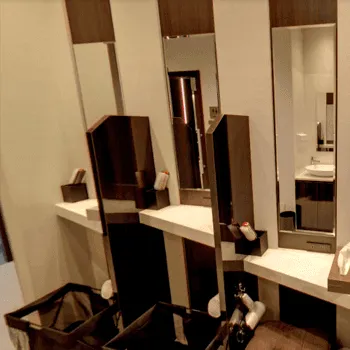 銀座よしえクリニック 東京6院のフォトフェイシャルを受けた後のパウダールーム