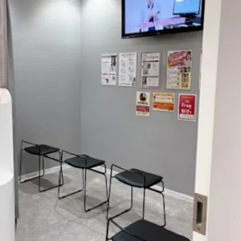 湘南美容皮フ科 梅田茶屋町院のジェントルマックスプロの施術を受ける前の待合室