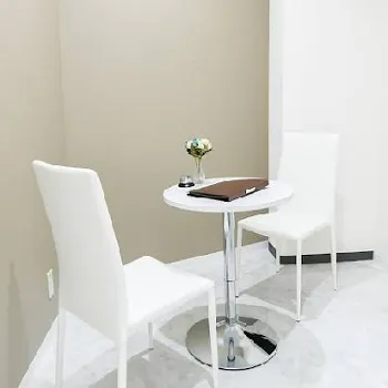 ウィンクリニック 梅田2院のジェントルマックスプロによる施術を受ける前のカウンセリングルーム