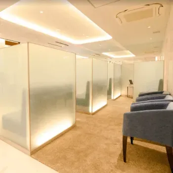 エースクリニック梅田1院のポテンツァを受ける前の待合室