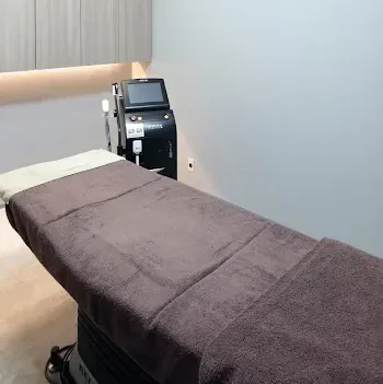 聖心美容クリニック梅田1院のポテンツァを受ける施術室