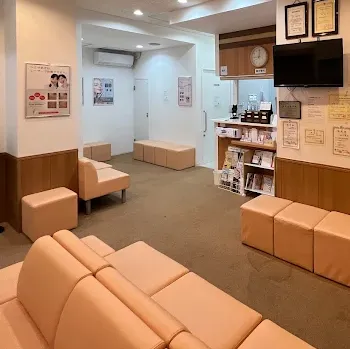 北千住駅前クリニックの都度払いの医療脱毛を受ける前の待合室