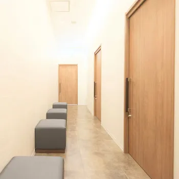 いしかわ形成皮ふクリニックの都度払いの医療脱毛を受ける前の中待合