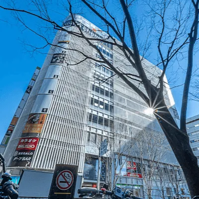 TCB東京中央美容外科 秋葉原院の都度払いの医療脱毛を受ける施設が入っているビルの外観