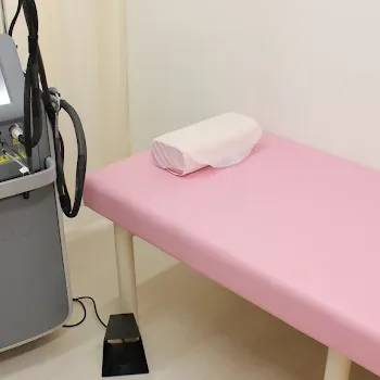 団子坂くつろぎクリニックの都度払いの医療脱毛を受ける施術室