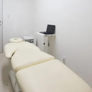 わたなべ皮膚科の都度払いの医療脱毛を受ける施術室