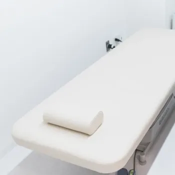 VERDE CLINIC お茶の水の都度払いの医療脱毛を受ける施術室