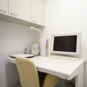JEWEL CLINIC EBISUの都度払いの医療脱毛を受ける前の診察室