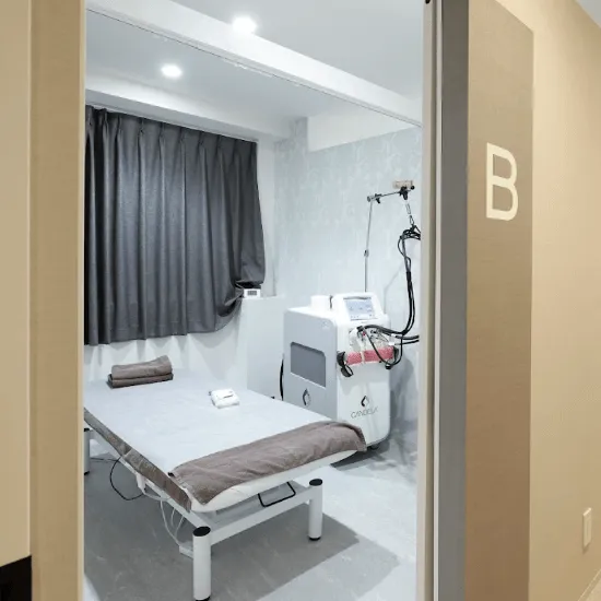 KANNO’A.clinic 福岡のジェントルマックスプロによる施術を受ける施術室