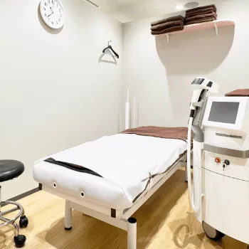 フレイアクリニック 銀座院の都度払いの医療脱毛を受ける施術室