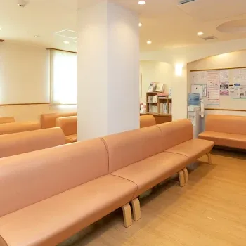折野産婦人科の都度払いの医療脱毛を受ける前の待合室